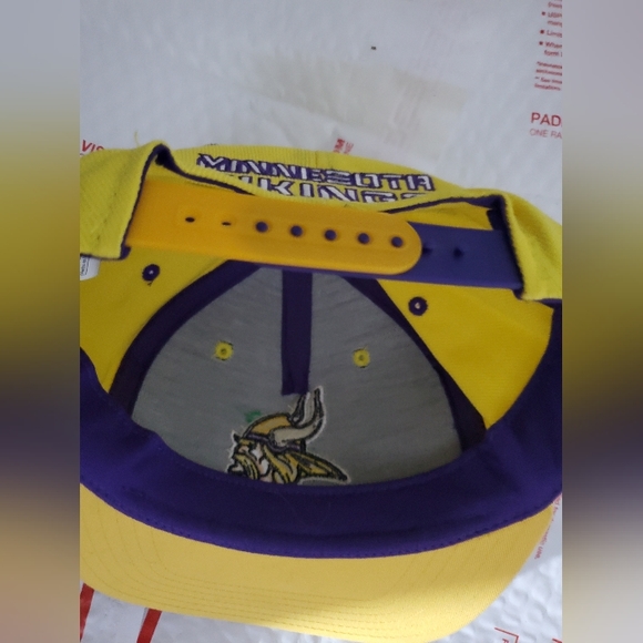 NFL Team Apparel Yellow Minnesota Vikings Snapback Cap - Picture 6 of 6